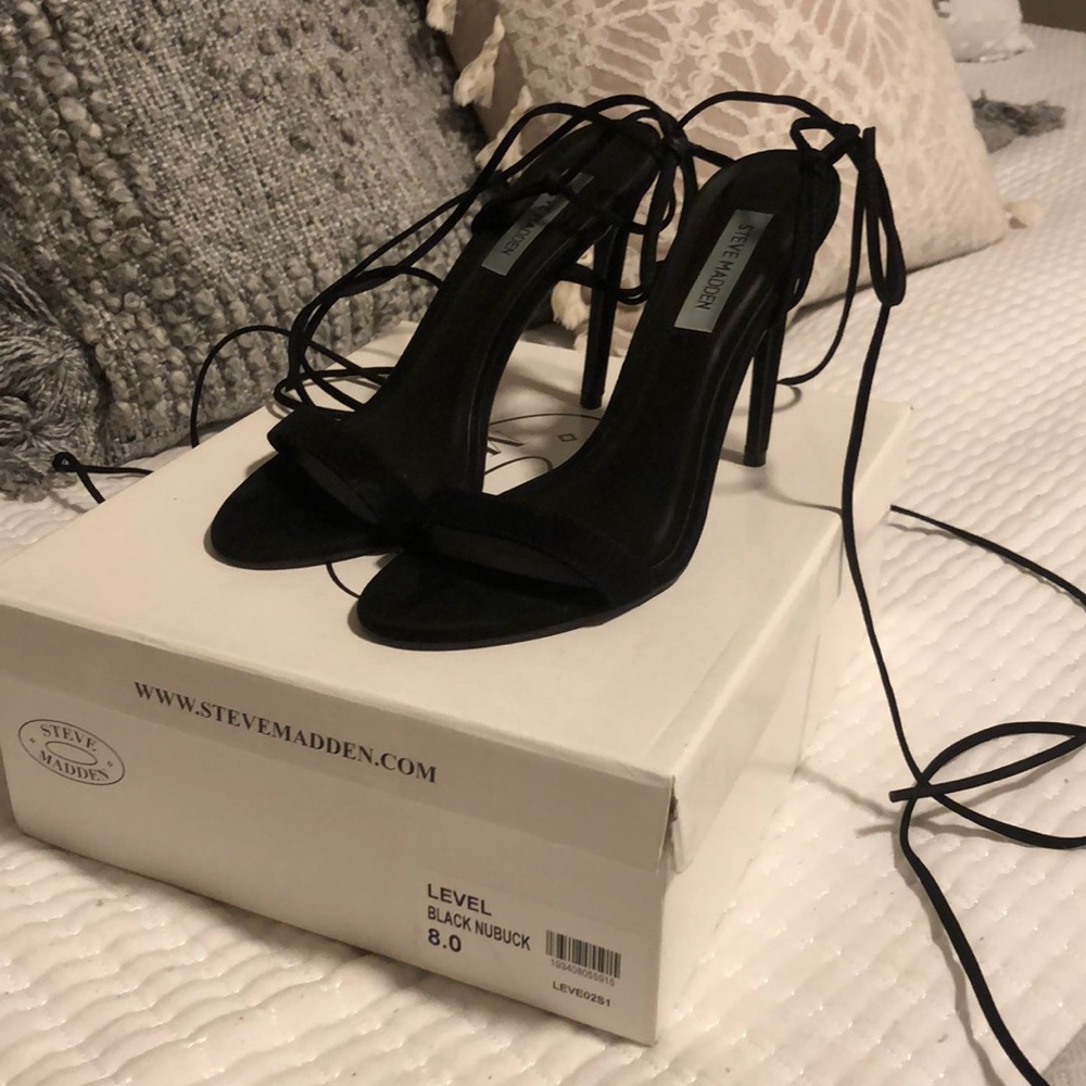 Steve Madden Black Nubuck Suede Lace Up Heels